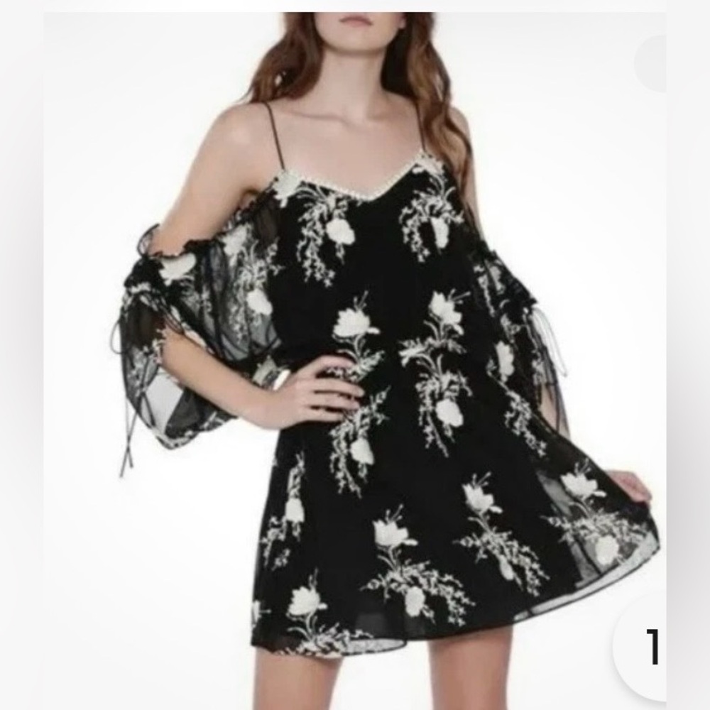 Alice + Olivia Holden cold-shoulder mini dress  black  floral embroidery S teen